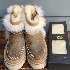 UGG Fluff Punk Toscana Chestnut Fur Zip Suede Mini Boot w Inserts
